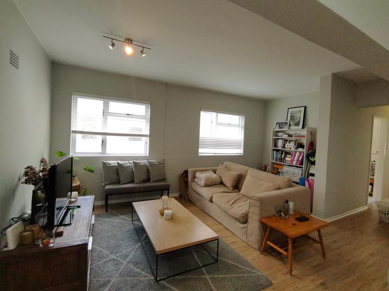 To Let 1 Bedroom Property for Rent in Sea Point Western Cape